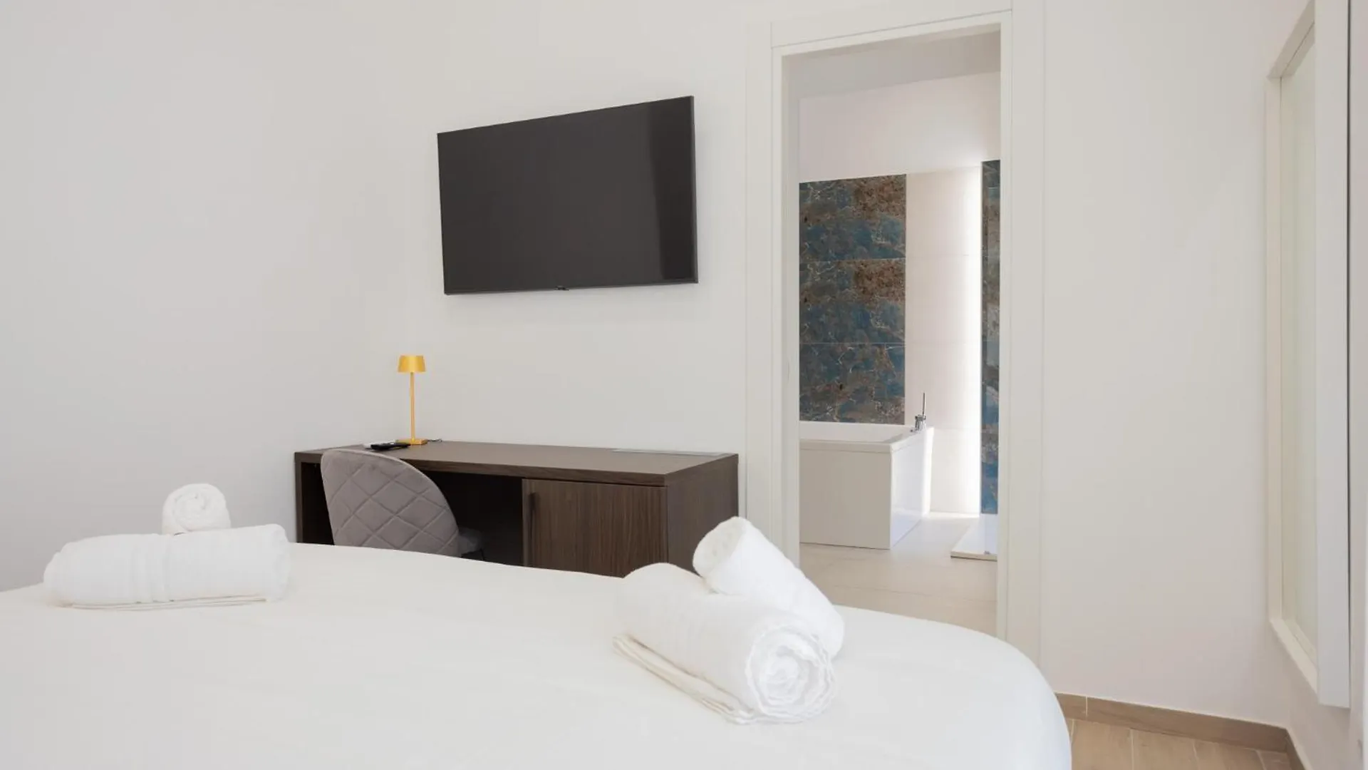 Palazzo Pepe Apartment Naples Italy